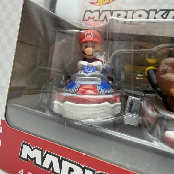 Hot Wheels Mario Kart 4-Pack: Mario, Diddy Kong, Donkey Kong, Orange Yoshi - NEW - Picture 9 of 9
